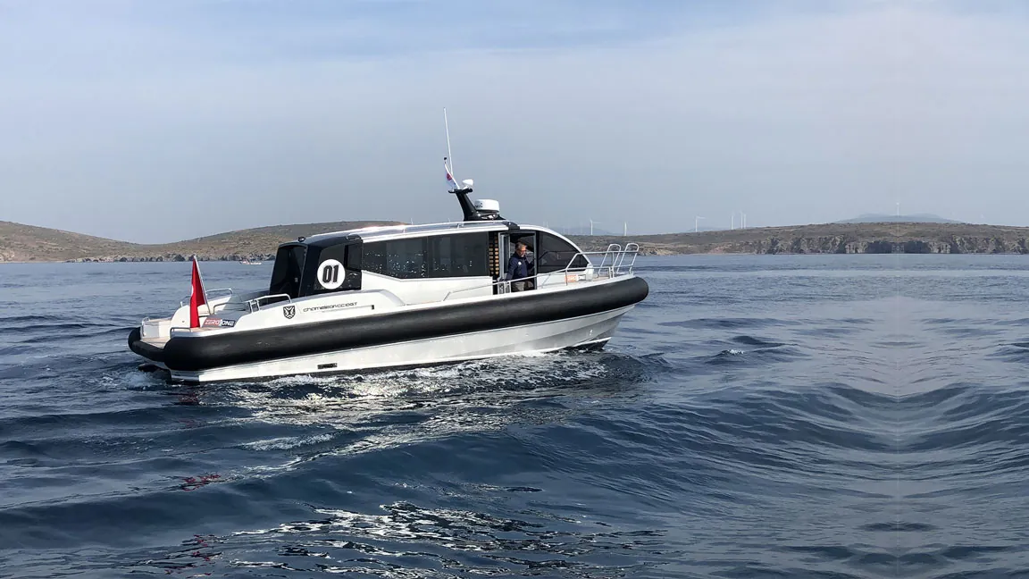 Next Marine Arbeits-RIB auf See